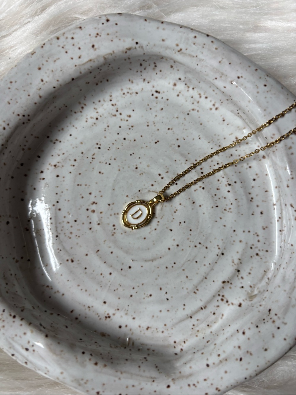 Gold Initial Pendant Necklace - Letter D